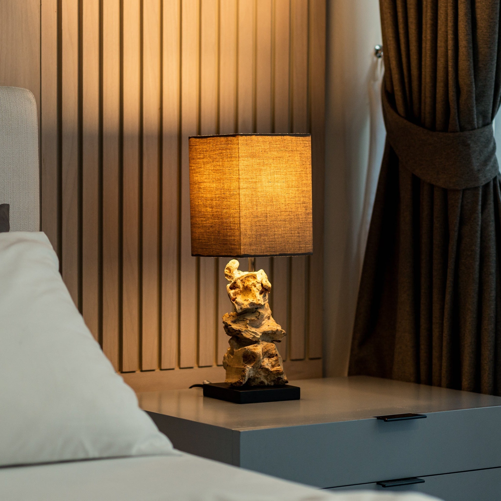 Verre Table Lamp