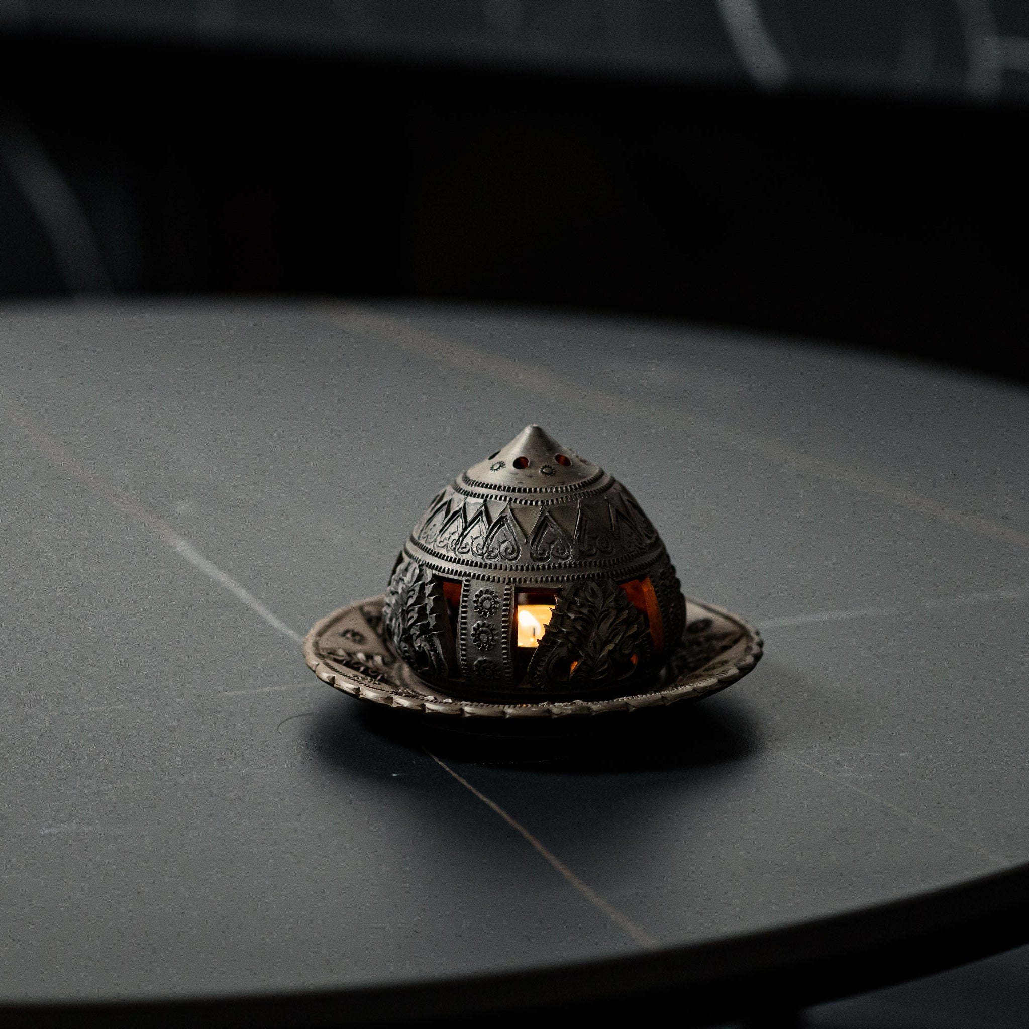 Onyx Tealight Holder with Plate